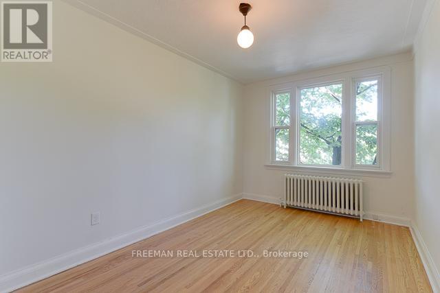3rd Floor - 62 Austin Terrace, Toronto, Ontario  M5R 1Y6 - Photo 4 - C12530114