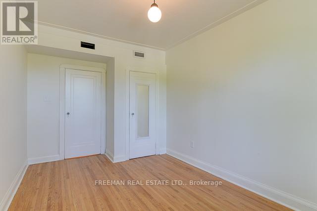 3rd Floor - 62 Austin Terrace, Toronto, Ontario  M5R 1Y6 - Photo 6 - C12530114