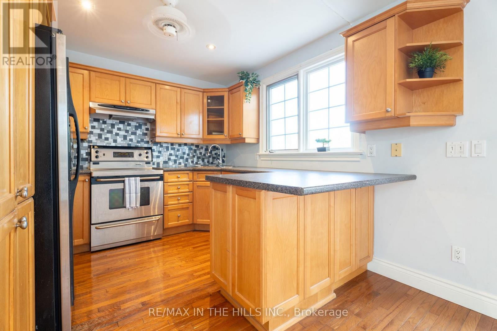 Upper Level - 165 Highbourne Road, Toronto, Ontario  M5P 2J8 - Photo 10 - C12530138