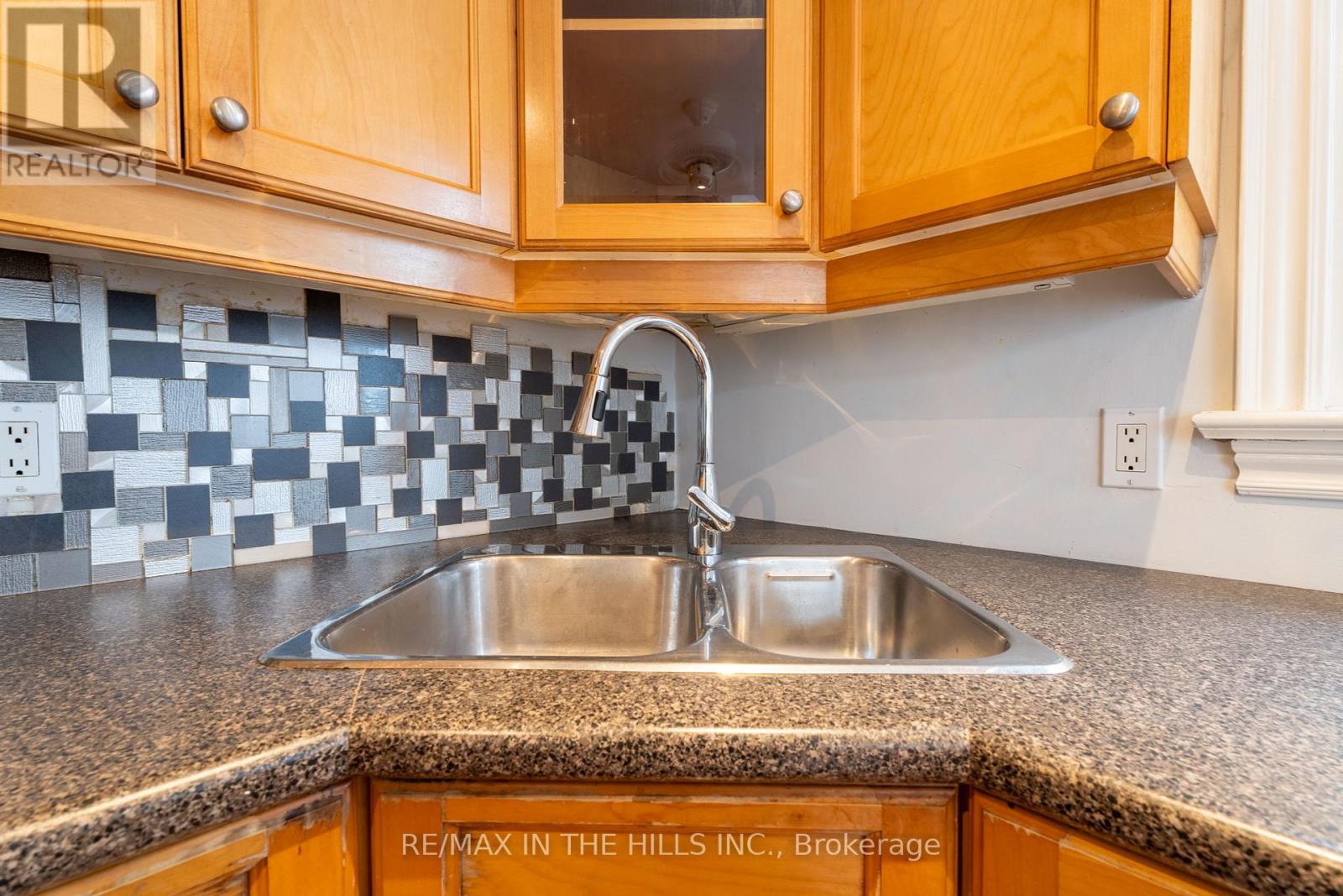 Upper Level - 165 Highbourne Road, Toronto, Ontario  M5P 2J8 - Photo 12 - C12530138