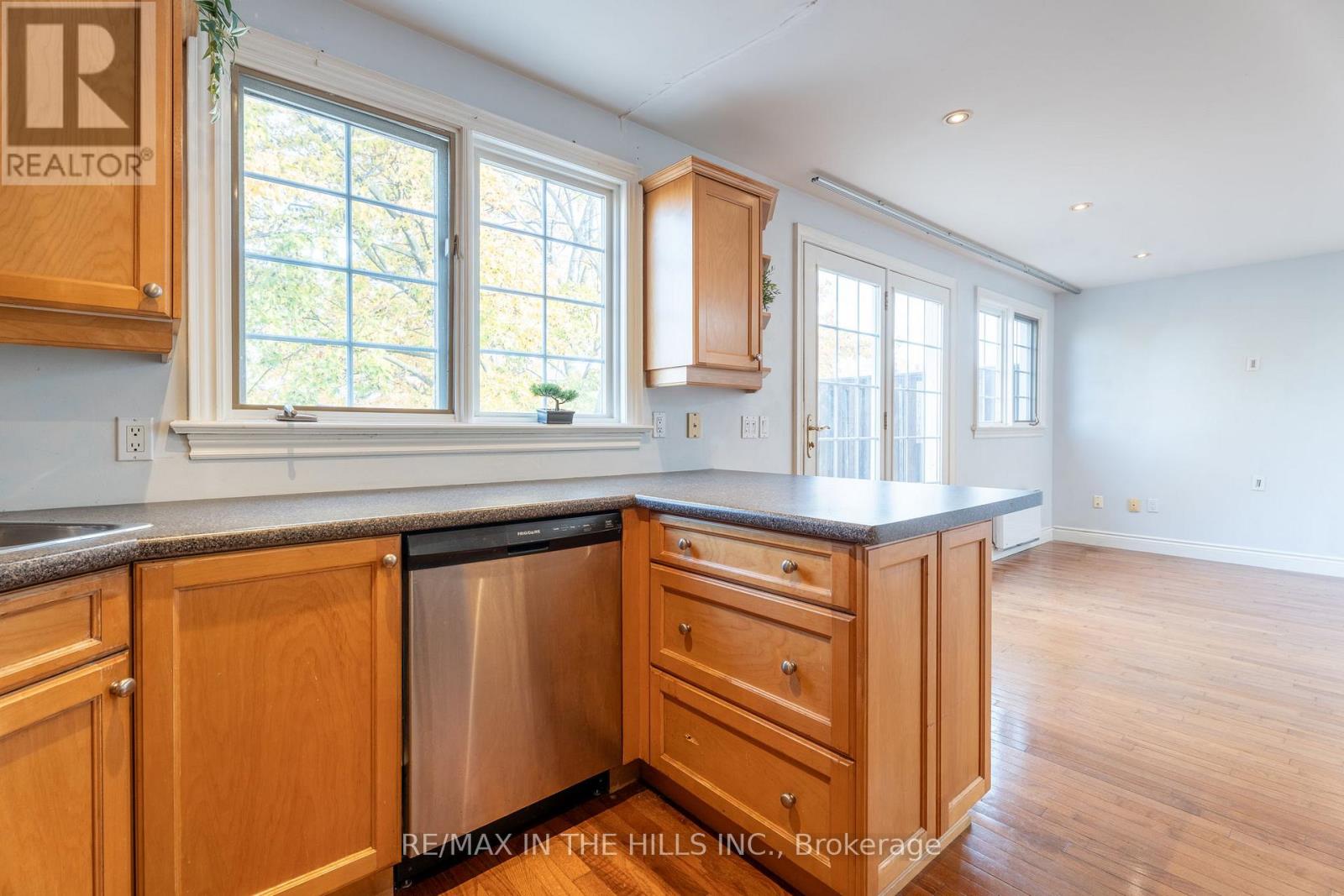 Upper Level - 165 Highbourne Road, Toronto, Ontario  M5P 2J8 - Photo 13 - C12530138