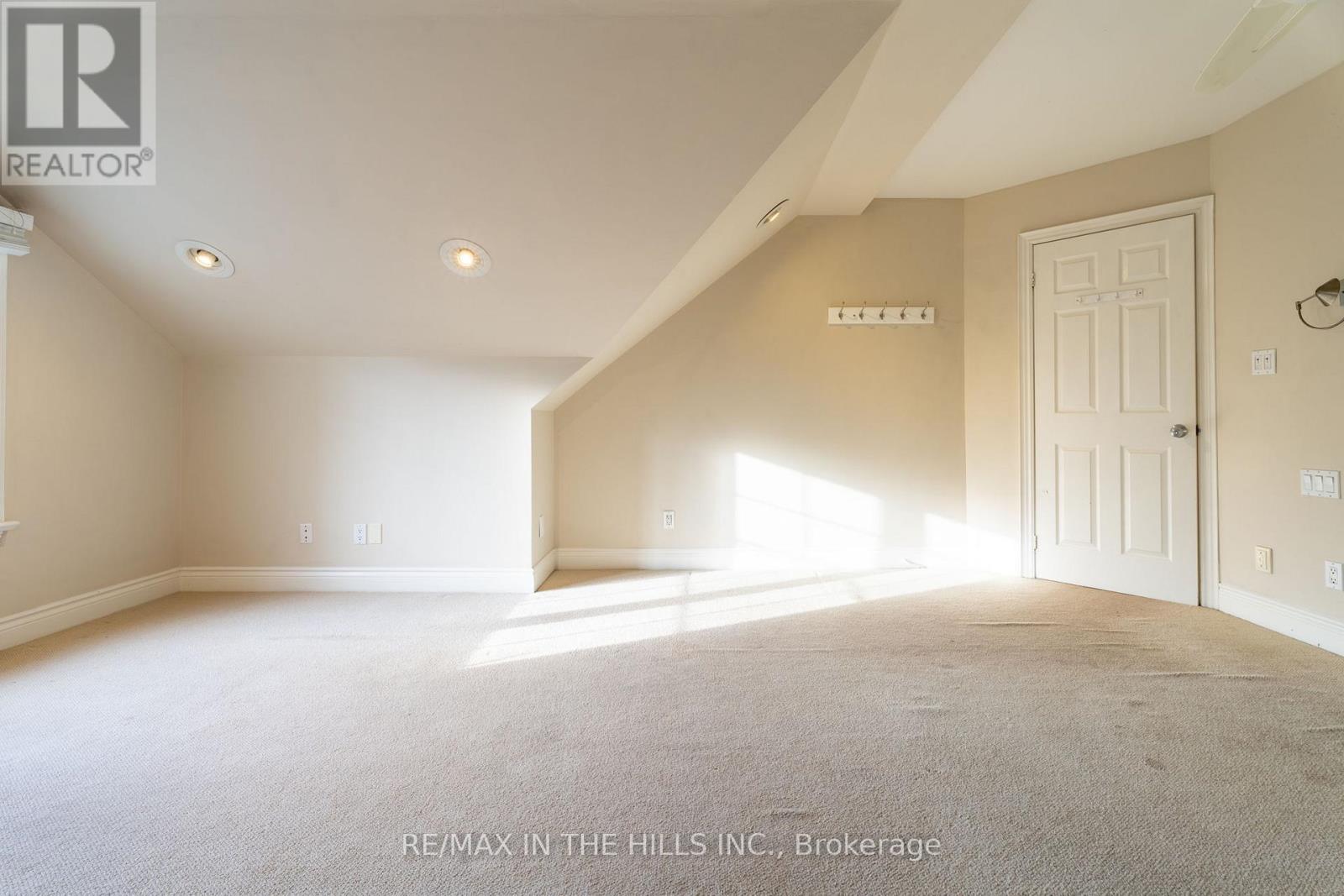 Upper Level - 165 Highbourne Road, Toronto, Ontario  M5P 2J8 - Photo 18 - C12530138