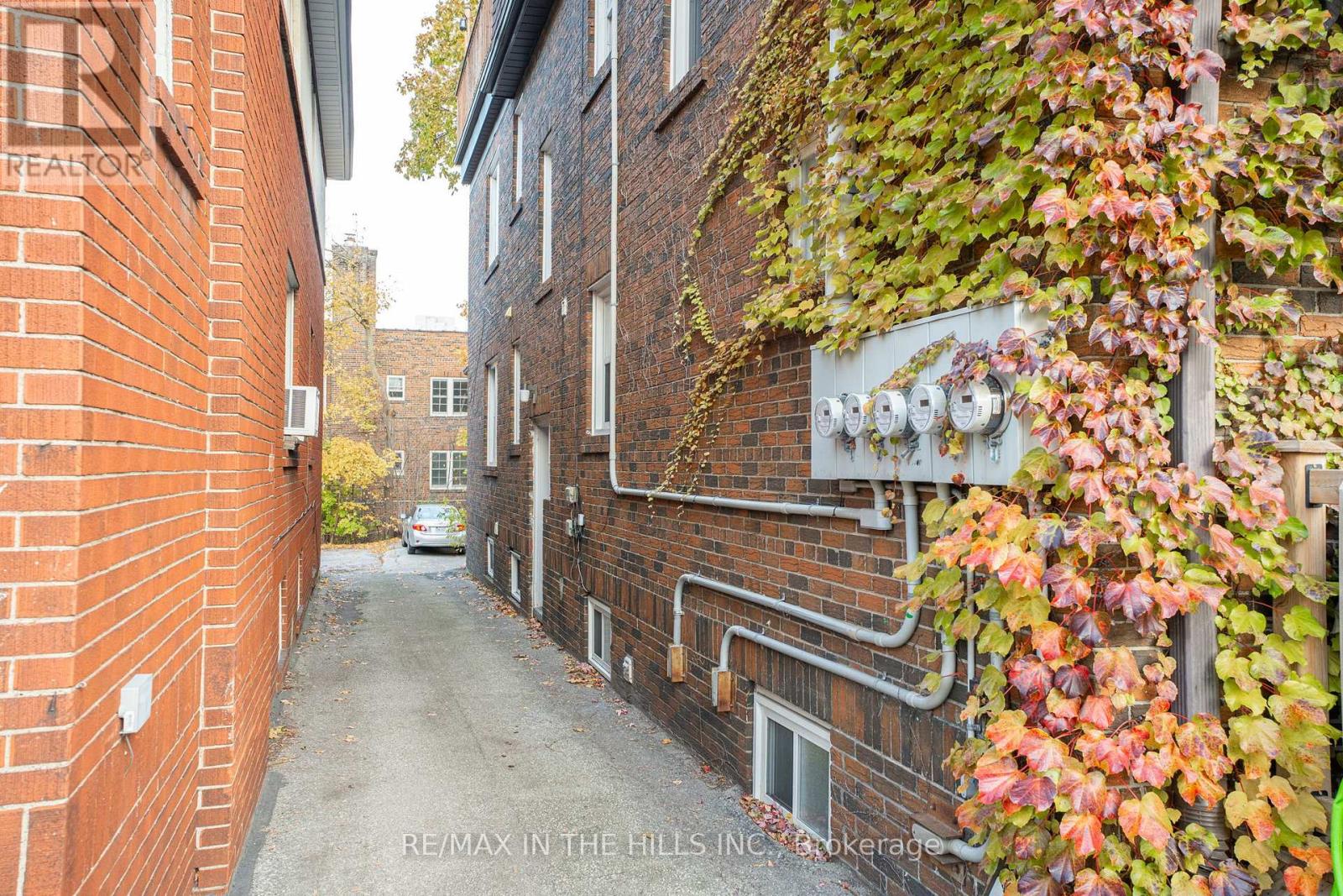 Upper Level - 165 Highbourne Road, Toronto, Ontario  M5P 2J8 - Photo 3 - C12530138
