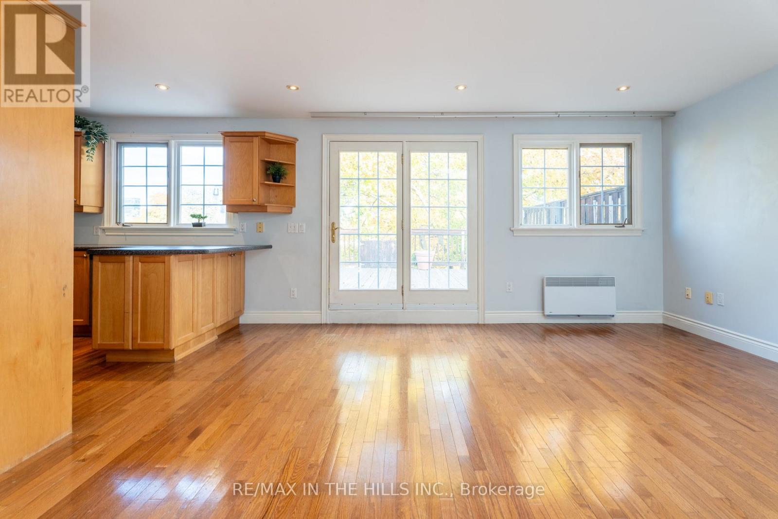 Upper Level - 165 Highbourne Road, Toronto, Ontario  M5P 2J8 - Photo 4 - C12530138