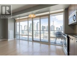 1909 - 90 STADIUM ROAD, Toronto, Ontario