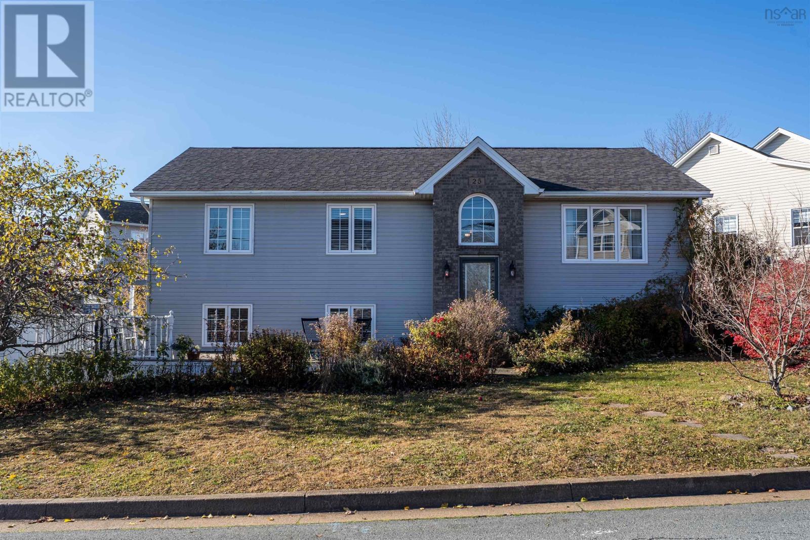 25 Lochiel Circle, Dartmouth, Nova Scotia  B2W 6H1 - Photo 1 - 202527671