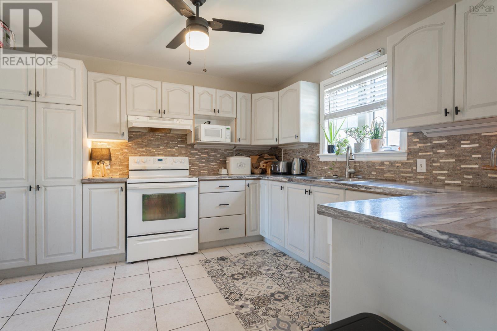 25 Lochiel Circle, Dartmouth, Nova Scotia  B2W 6H1 - Photo 9 - 202527671