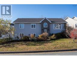 25 Lochiel Circle, Dartmouth, Ca