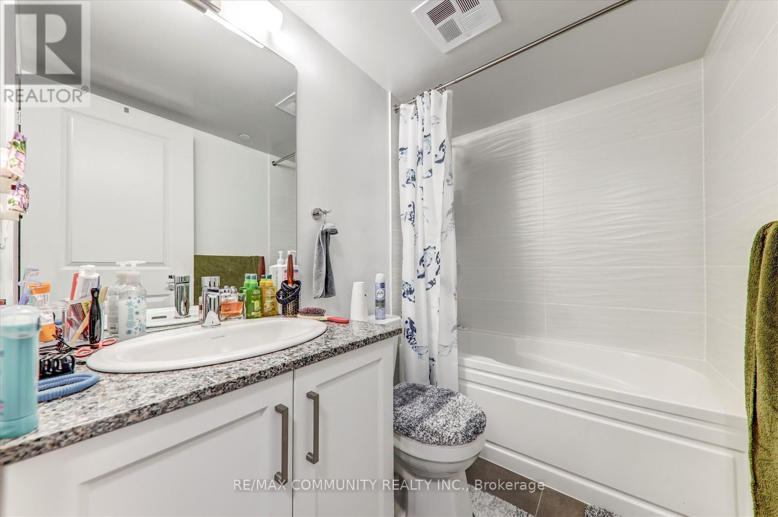 2010 - 20 Meadowglen Place, Toronto, Ontario  M1G 0A9 - Photo 11 - E12530148