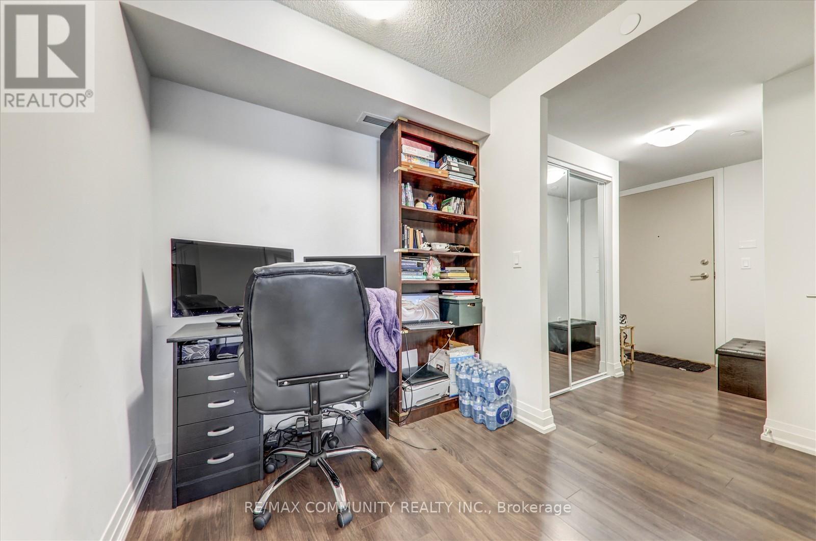 2010 - 20 Meadowglen Place, Toronto, Ontario  M1G 0A9 - Photo 12 - E12530148