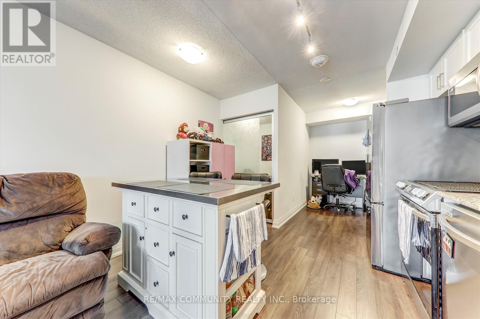 2010 - 20 Meadowglen Place, Toronto, Ontario  M1G 0A9 - Photo 16 - E12530148