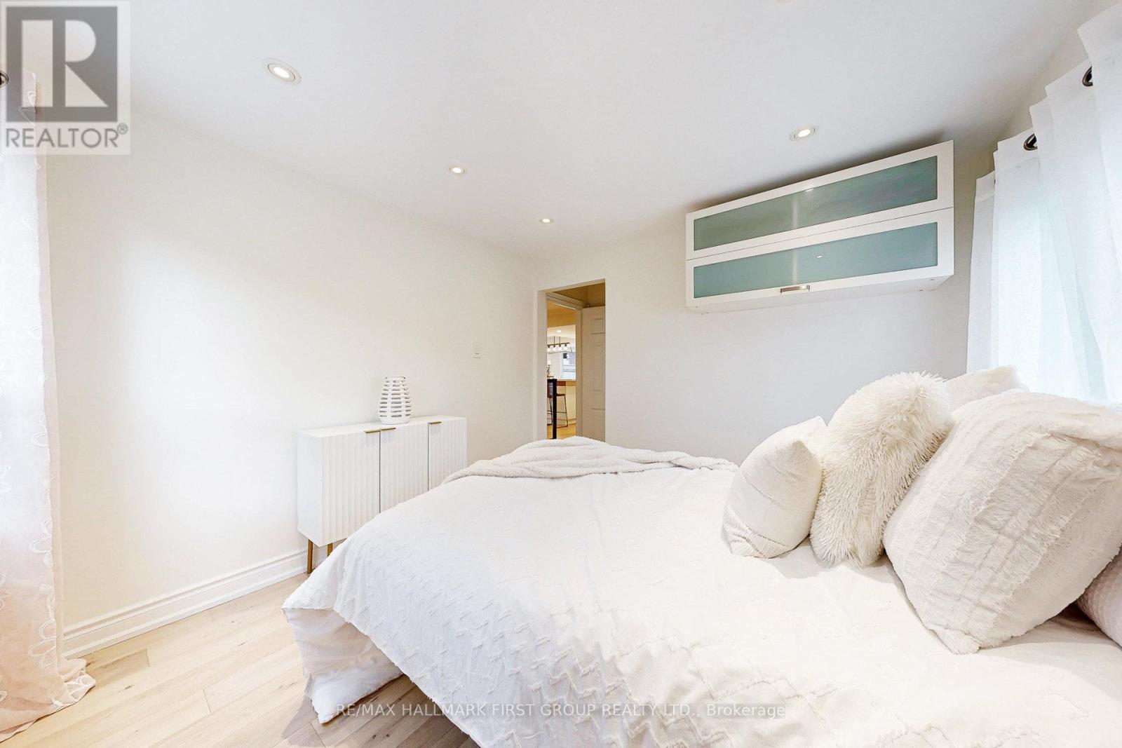 589 Marksbury Road, Pickering, Ontario  L1W 2T1 - Photo 19 - E12530164