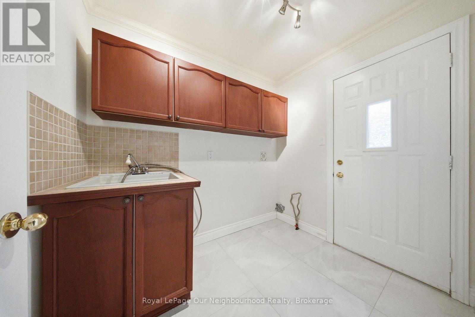 49 Rolling Acres Drive, Whitby, Ontario  L1R 2A1 - Photo 10 - E12530406