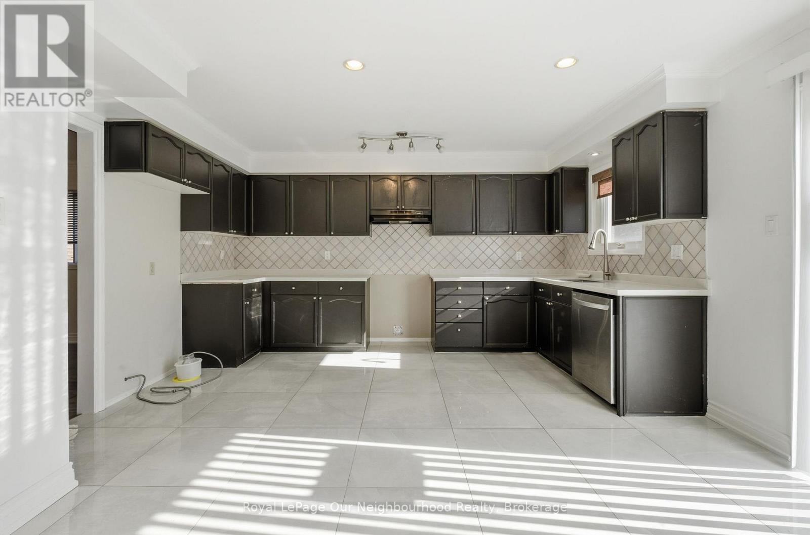 49 Rolling Acres Drive, Whitby, Ontario  L1R 2A1 - Photo 16 - E12530406