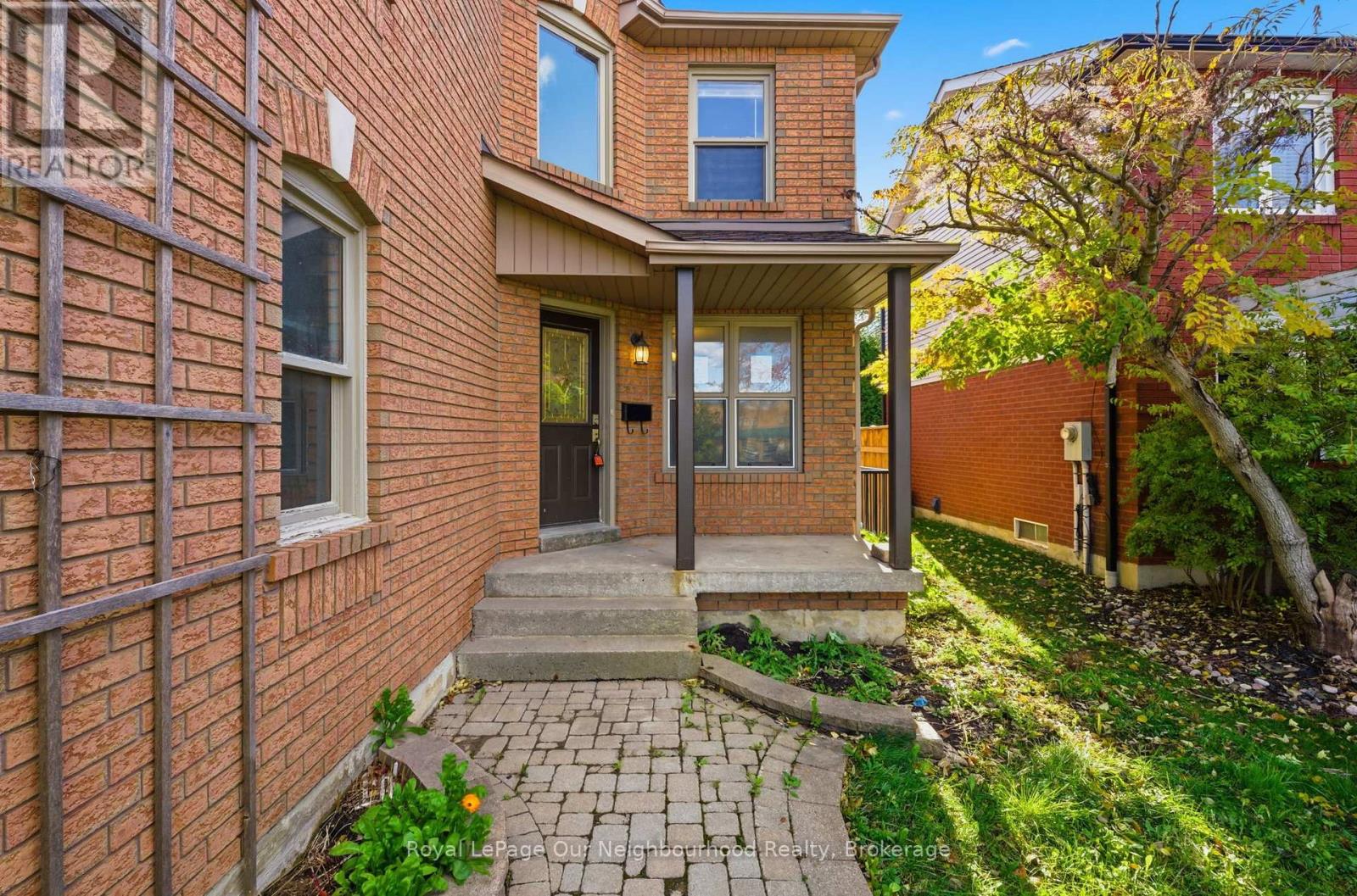 49 Rolling Acres Drive, Whitby, Ontario  L1R 2A1 - Photo 5 - E12530406