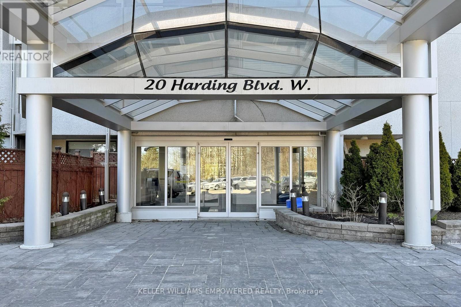 707 - 20 HARDING BOULEVARD W, Richmond Hill, Ontario