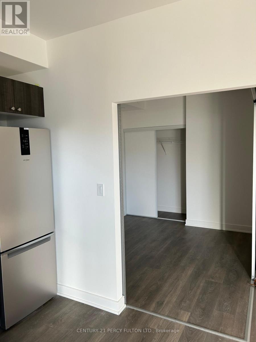 210 - 705 Davis Drive, Newmarket, Ontario  L3Y 0J1 - Photo 6 - N12530112