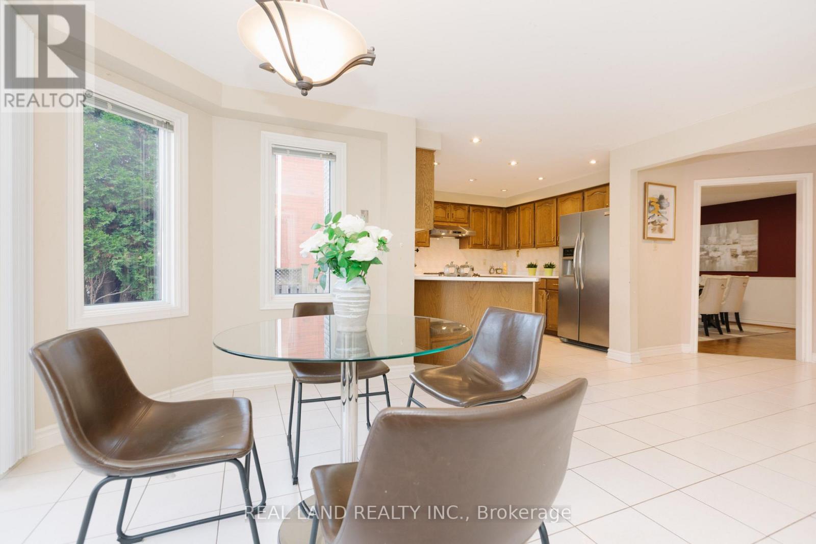 6 Mcgee Crescent, Aurora, Ontario  L4G 6L8 - Photo 19 - N12530122