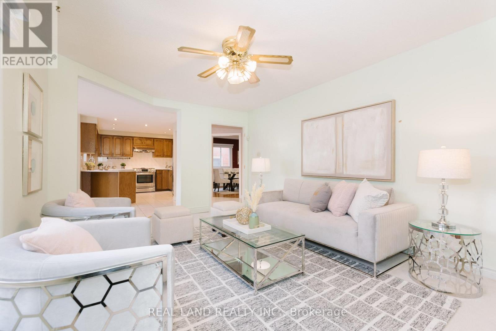 6 Mcgee Crescent, Aurora, Ontario  L4G 6L8 - Photo 9 - N12530122