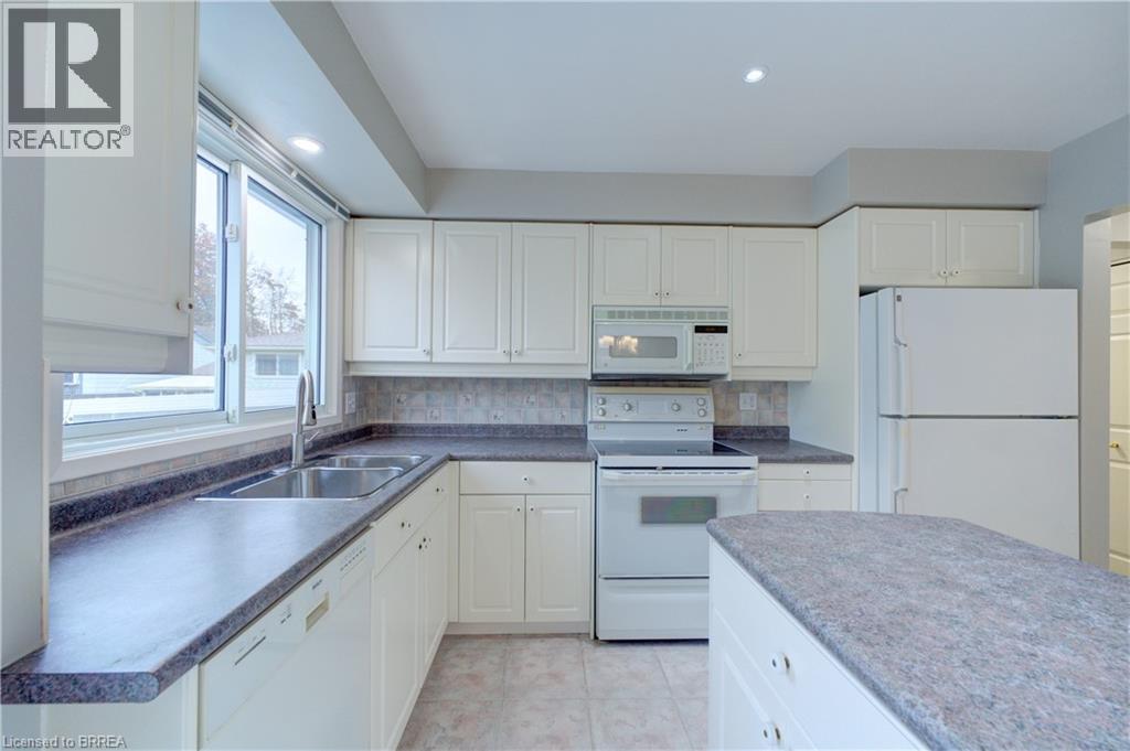 19 Melbourne Crescent, Brantford, Ontario  N3S 7G2 - Photo 13 - 40772697