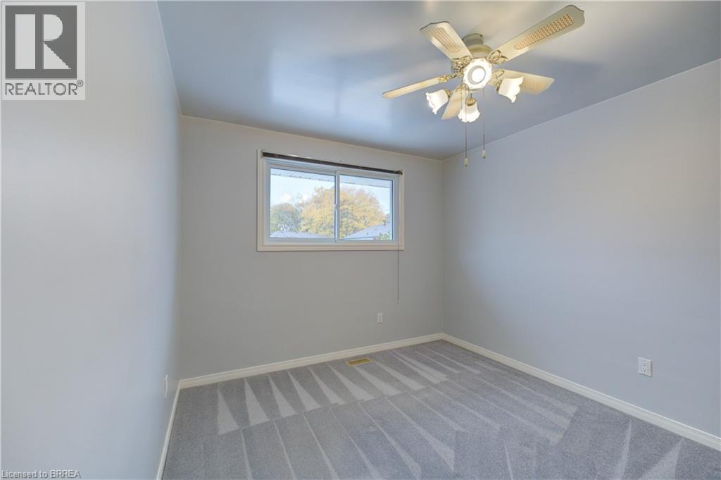 19 Melbourne Crescent, Brantford, Ontario  N3S 7G2 - Photo 18 - 40772697