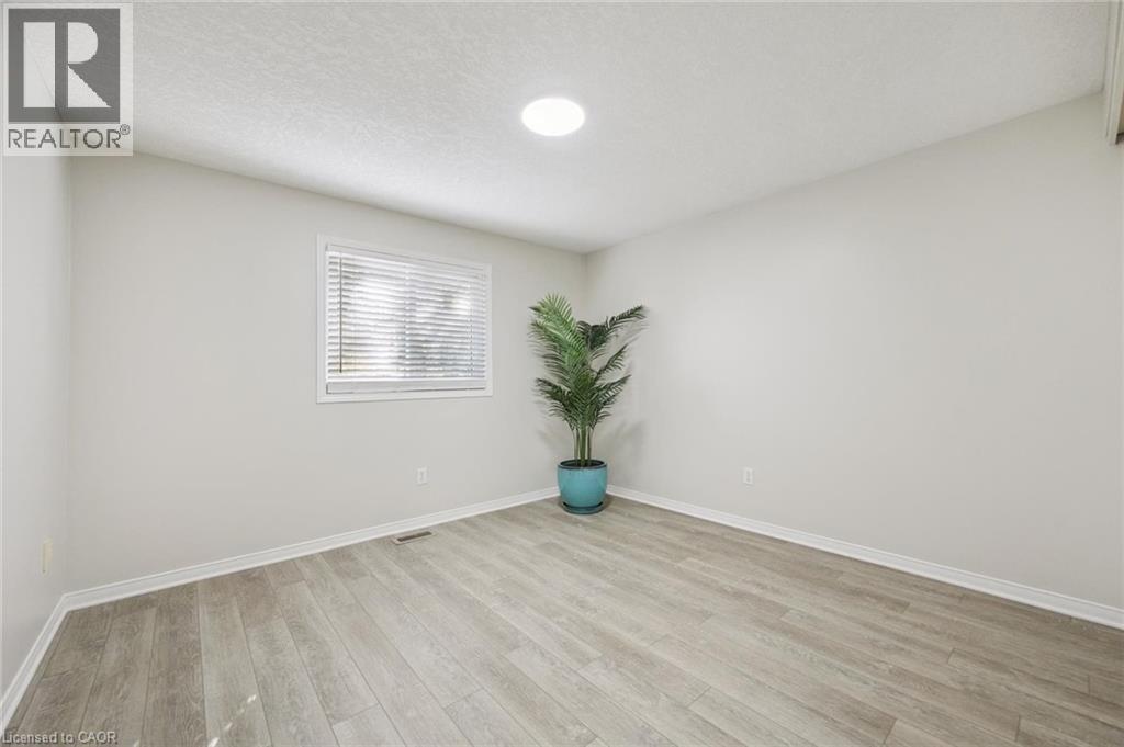 523 Exmoor Street, Waterloo, Ontario N2K 3T8 - Photo 23 - 40779552