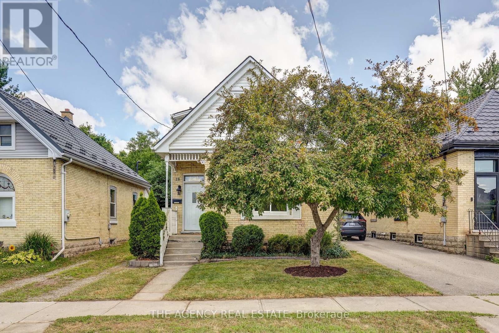 18 MAY STREET, London East, Ontario