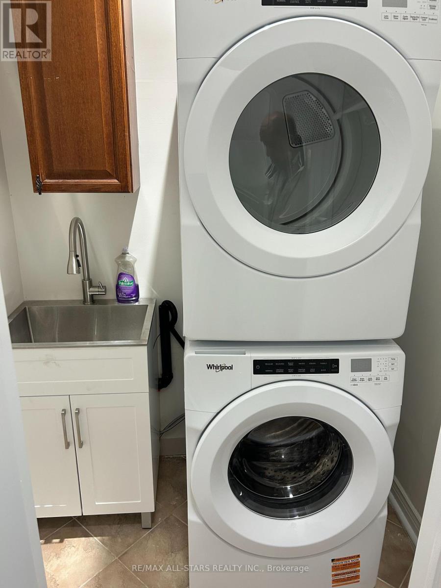 Full House - 171 Shaftsbury Avenue, Richmond Hill, Ontario  L4C 0G2 - Photo 25 - N12452999