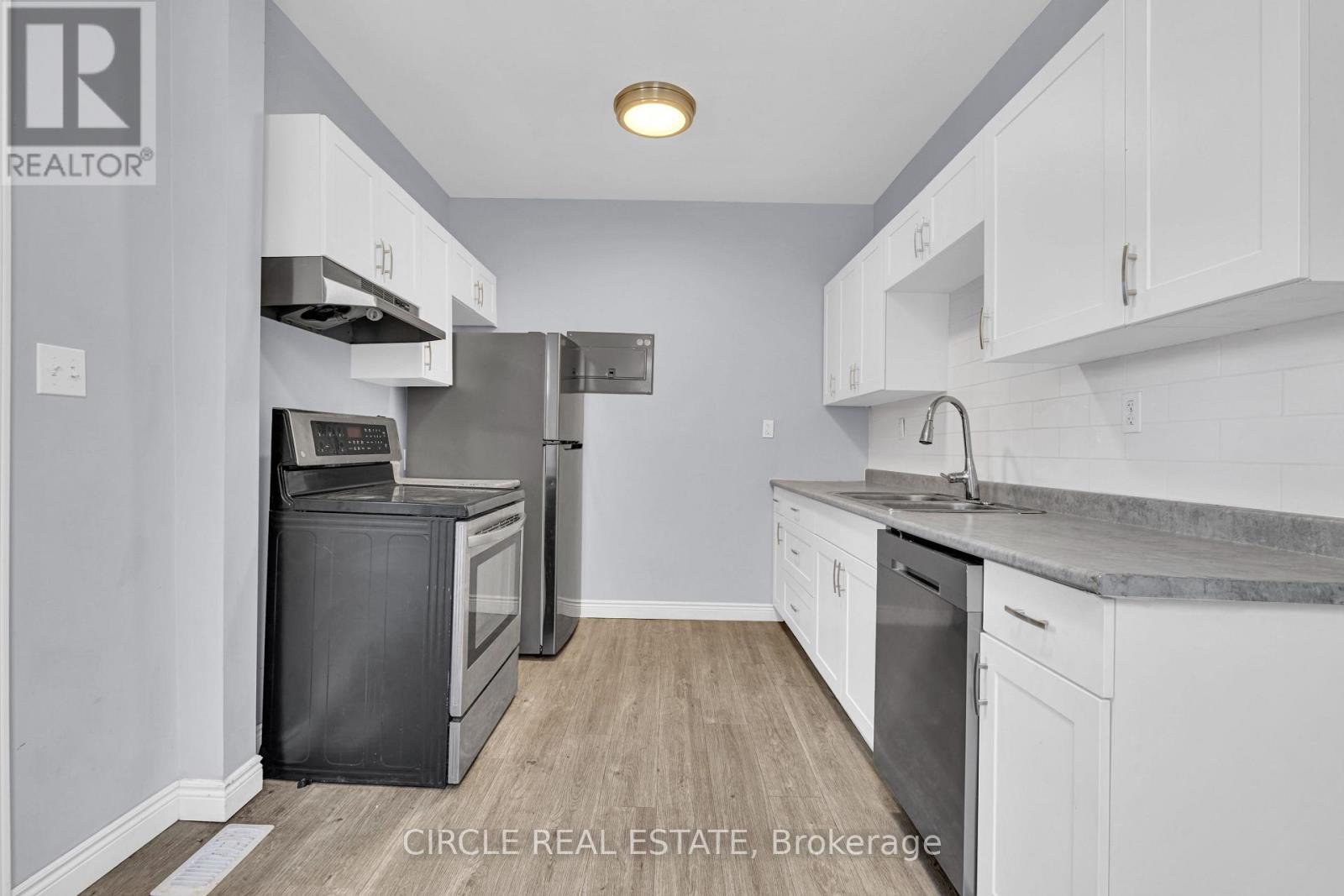 294 Louis Avenue, Windsor, Ontario  N9A 1W2 - Photo 4 - X12525688