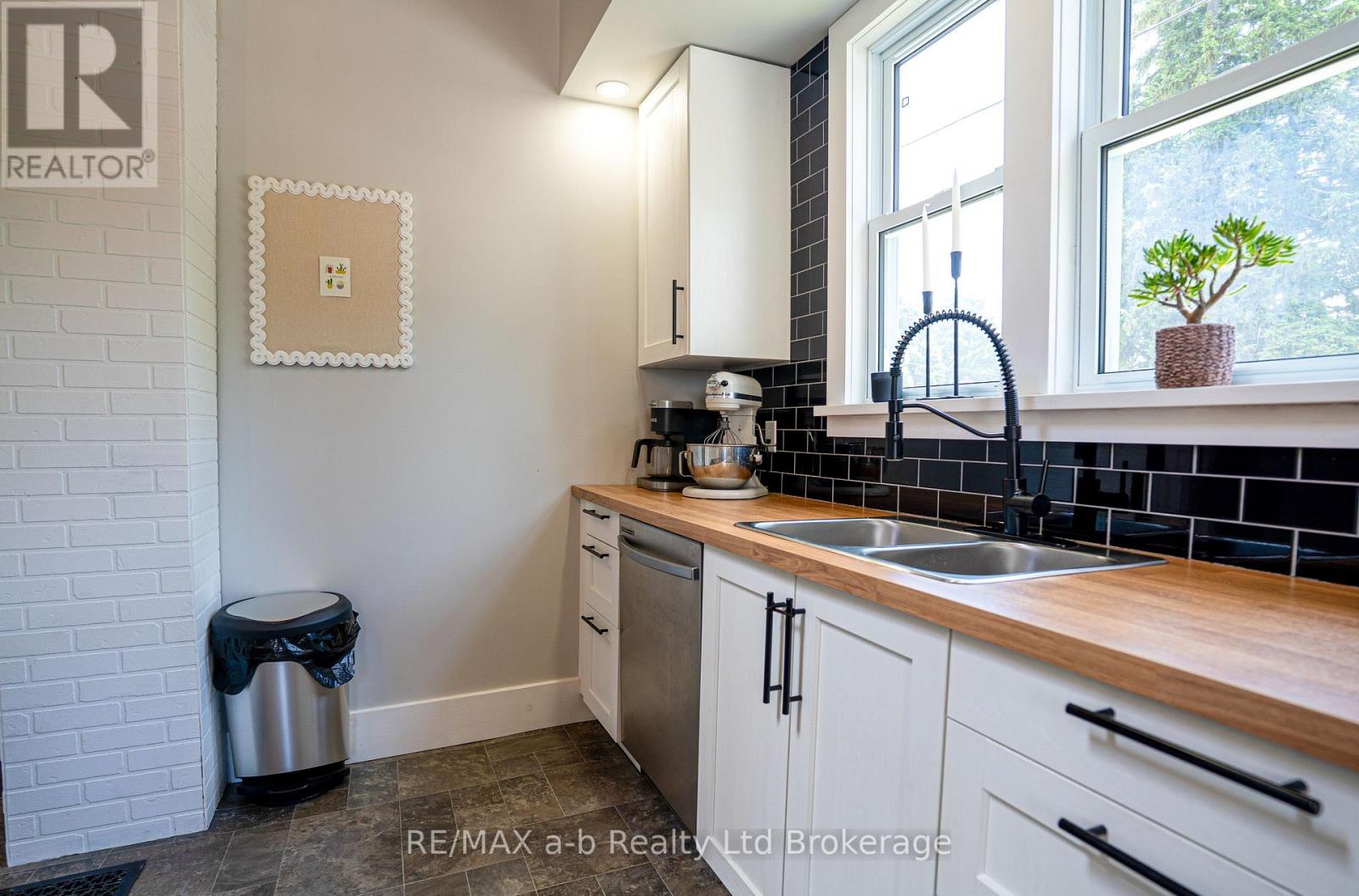 671 Henry Street, Woodstock, Ontario  N4S 1Y2 - Photo 12 - X12530190