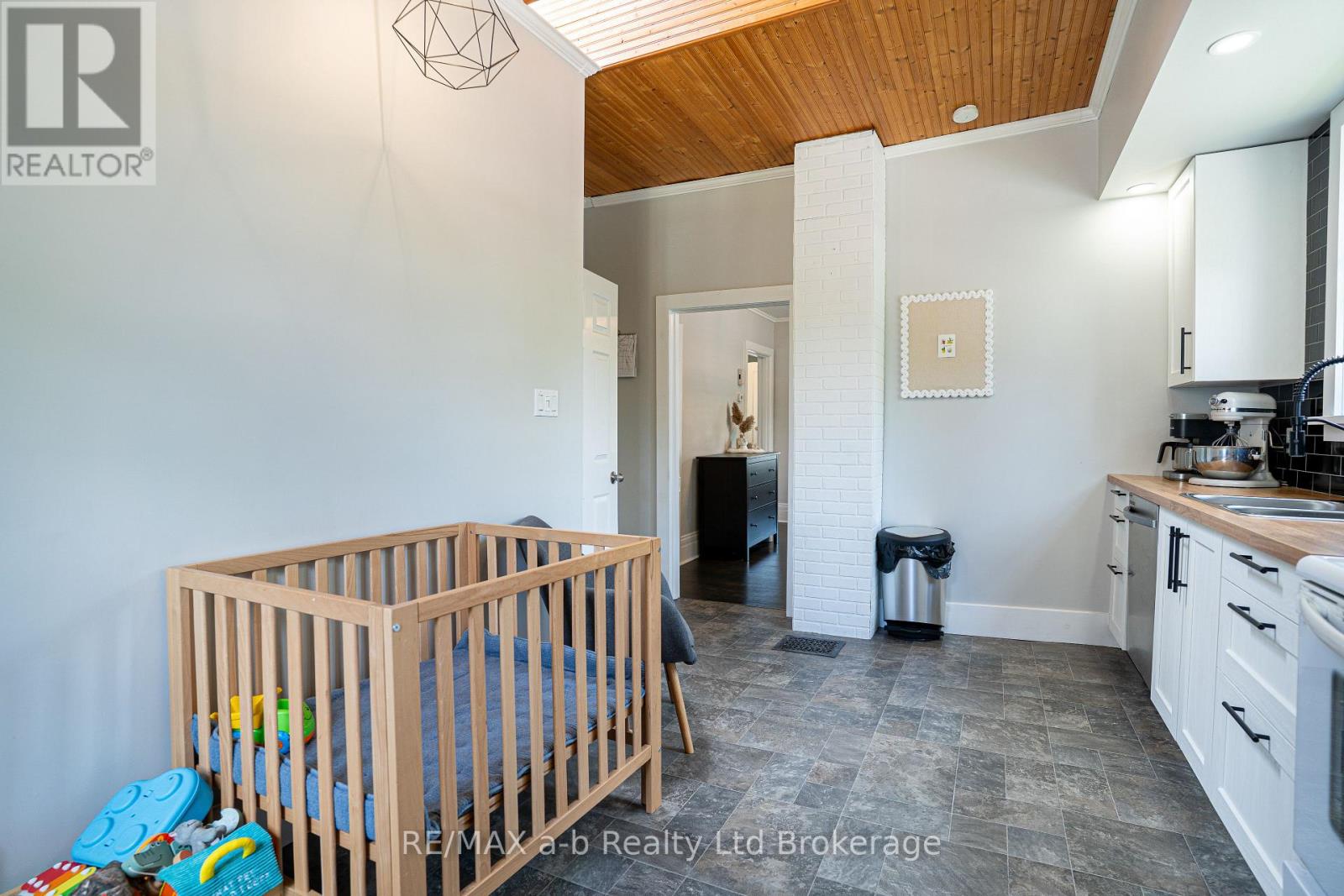 671 Henry Street, Woodstock, Ontario  N4S 1Y2 - Photo 14 - X12530190