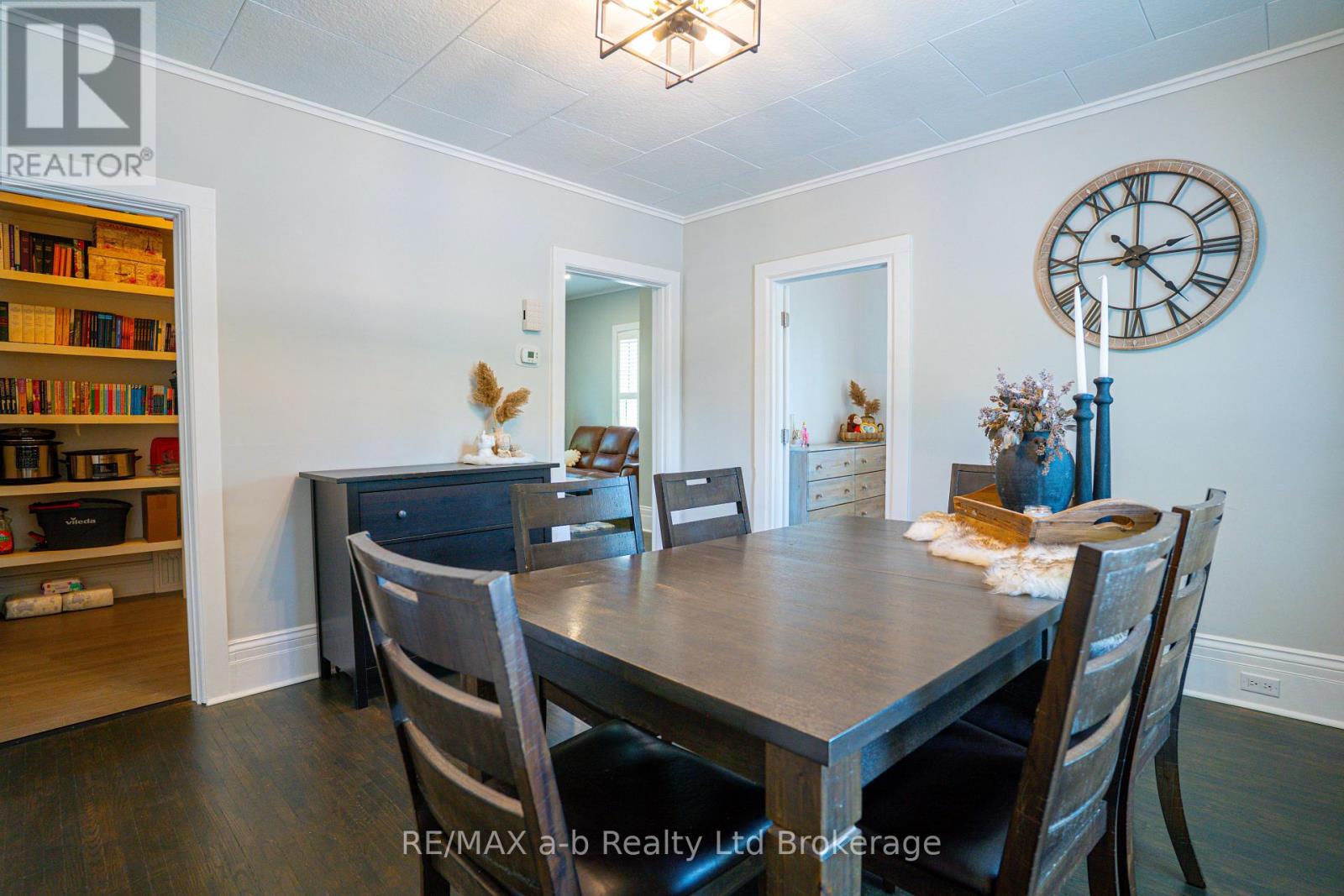 671 Henry Street, Woodstock, Ontario  N4S 1Y2 - Photo 8 - X12530190