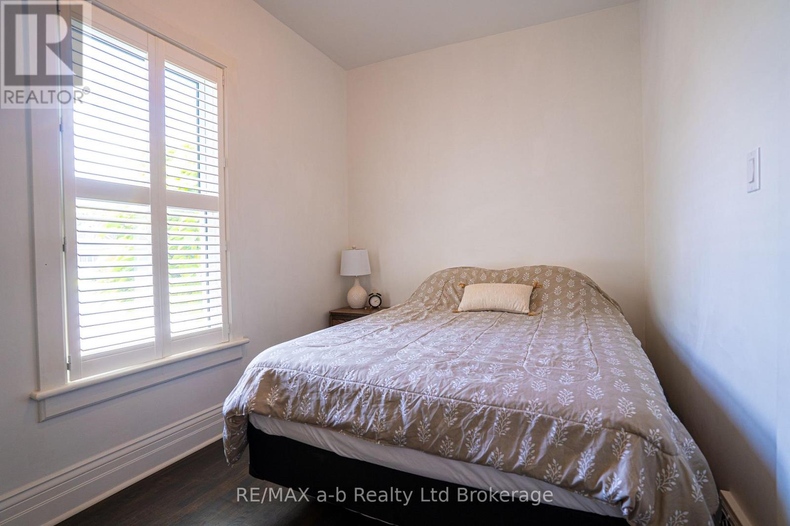 671 Henry Street, Woodstock, Ontario  N4S 1Y2 - Photo 9 - X12530190