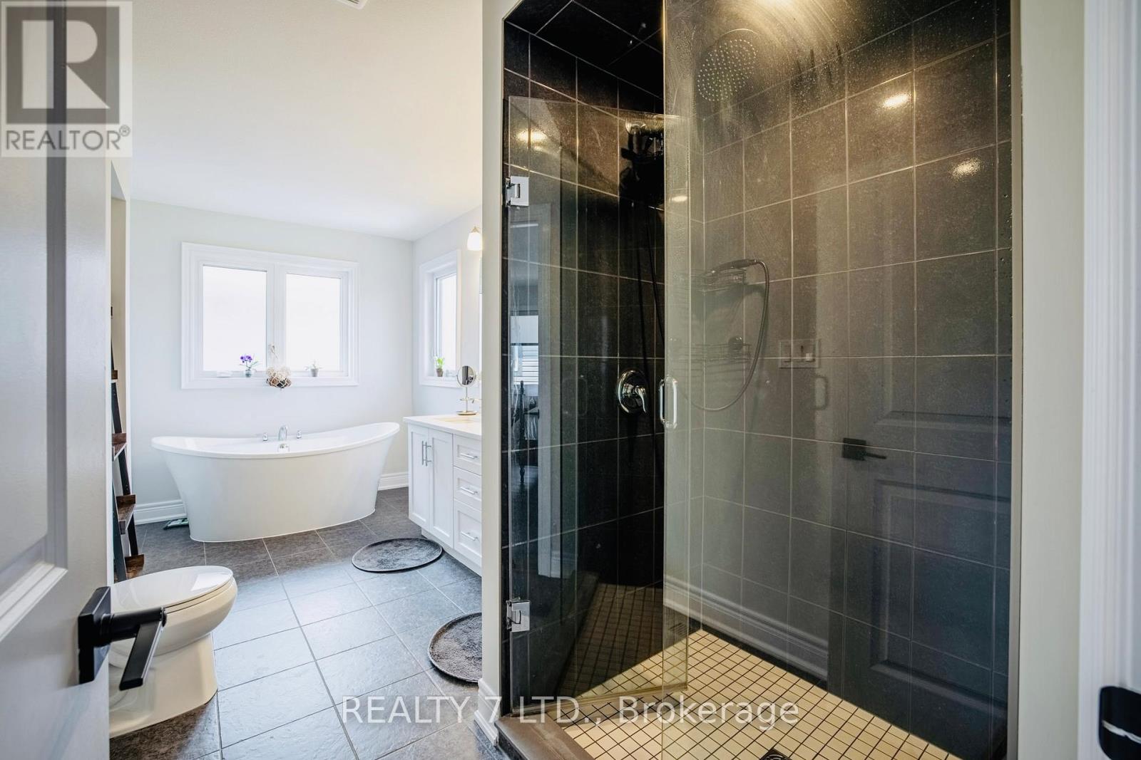 128 Susan Drive, Pelham, Ontario  L0S 1E6 - Photo 22 - X12530328