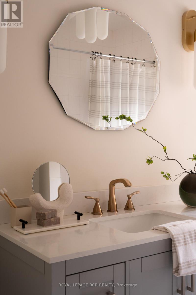 16357 Mountainview Road, Caledon, Ontario  L7C 2V7 - Photo 17 - W12530094