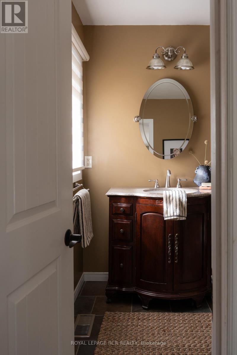 16357 Mountainview Road, Caledon, Ontario  L7C 2V7 - Photo 25 - W12530094