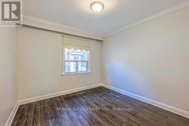 90 Flamborough Drive E, Toronto, Ontario  M6M 2R8 - Photo 15 - W12530116