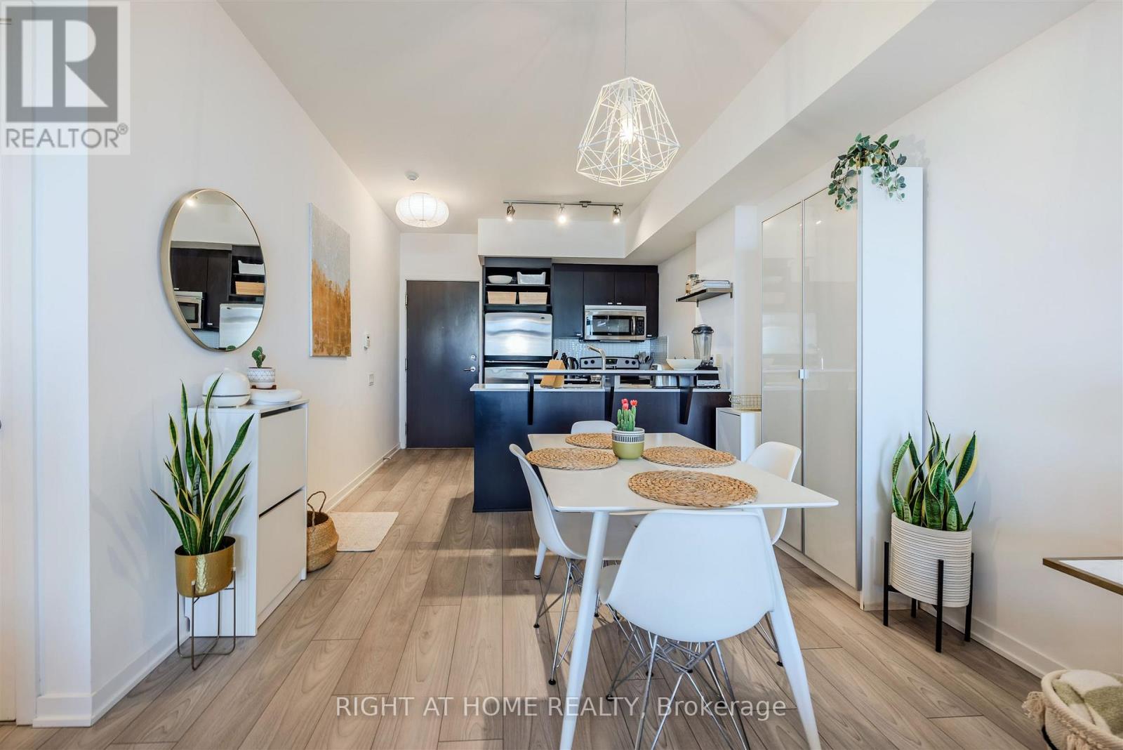 2616 - 103 The Queensway Avenue, Toronto, Ontario  M6S 5B3 - Photo 10 - W12530118