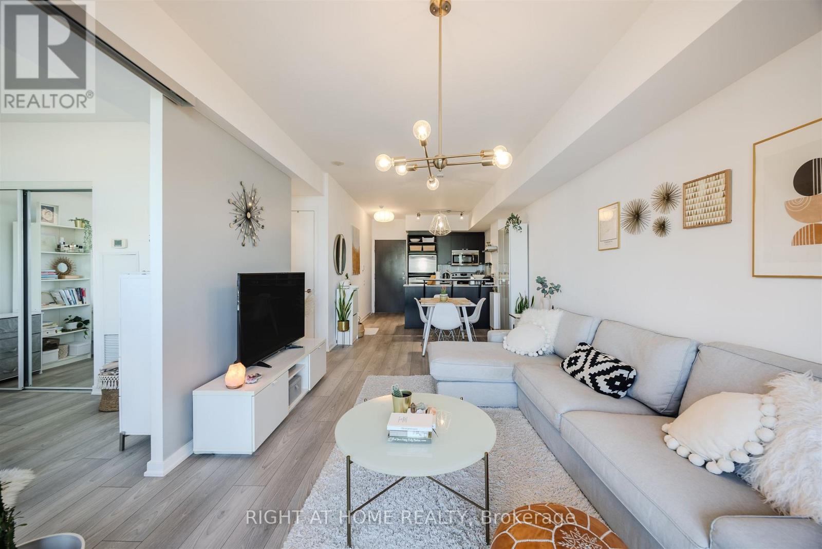 2616 - 103 The Queensway Avenue, Toronto, Ontario  M6S 5B3 - Photo 11 - W12530118