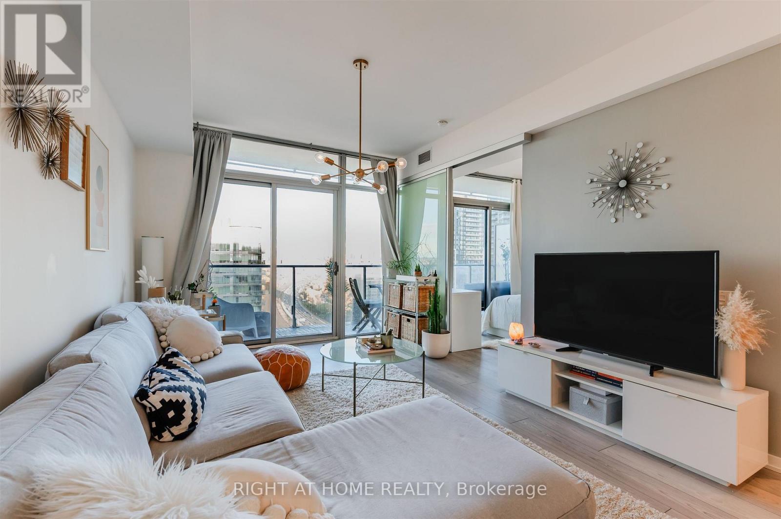 2616 - 103 The Queensway Avenue, Toronto, Ontario  M6S 5B3 - Photo 14 - W12530118