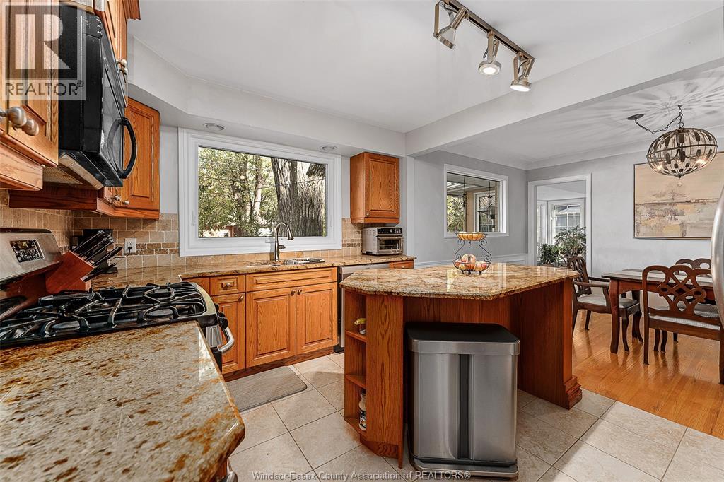 3348 Randolph, Windsor, Ontario  N9E 3E7 - Photo 14 - 25028512