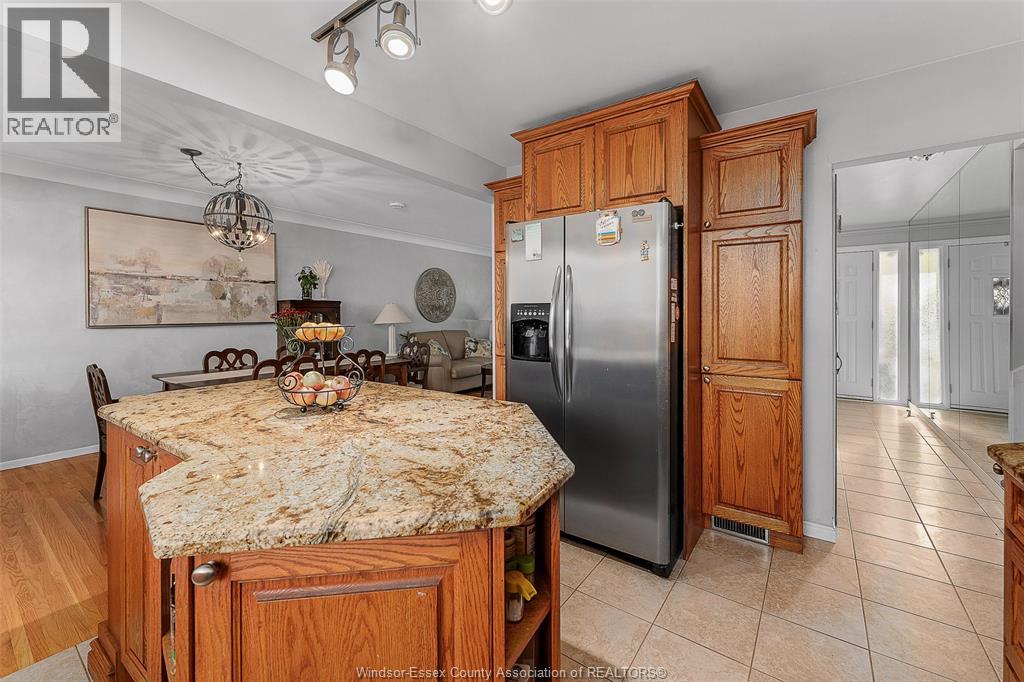 3348 Randolph, Windsor, Ontario  N9E 3E7 - Photo 15 - 25028512
