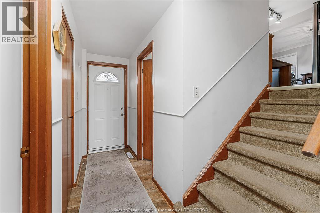 3348 Randolph, Windsor, Ontario  N9E 3E7 - Photo 21 - 25028512