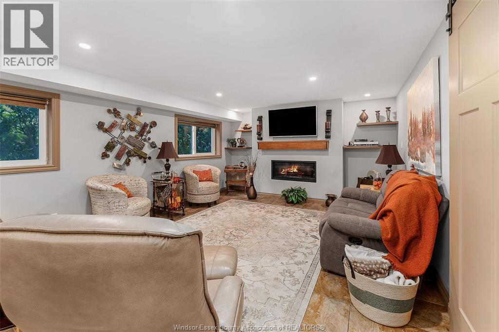 3348 Randolph, Windsor, Ontario  N9E 3E7 - Photo 22 - 25028512