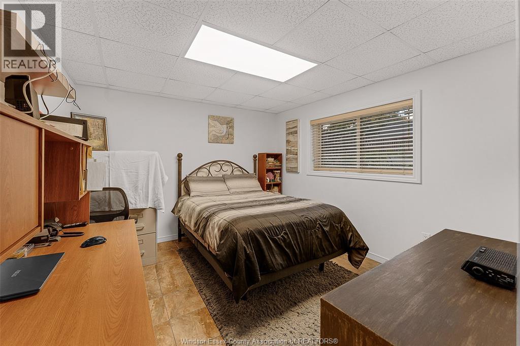 3348 Randolph, Windsor, Ontario  N9E 3E7 - Photo 26 - 25028512