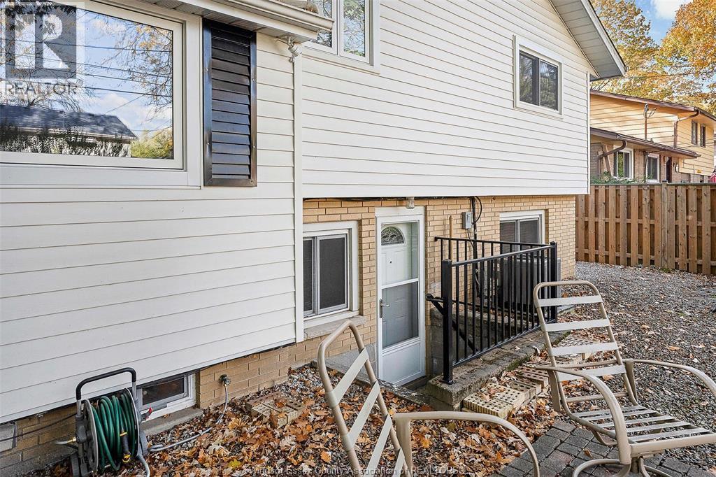3348 Randolph, Windsor, Ontario  N9E 3E7 - Photo 33 - 25028512