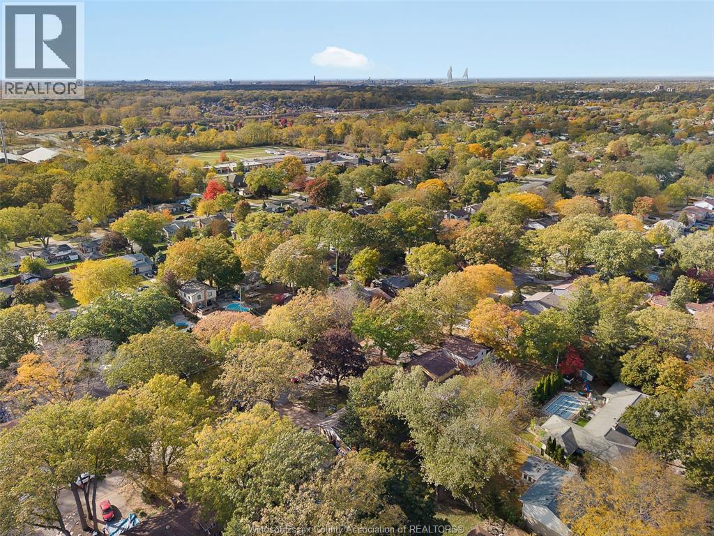 3348 Randolph, Windsor, Ontario  N9E 3E7 - Photo 43 - 25028512
