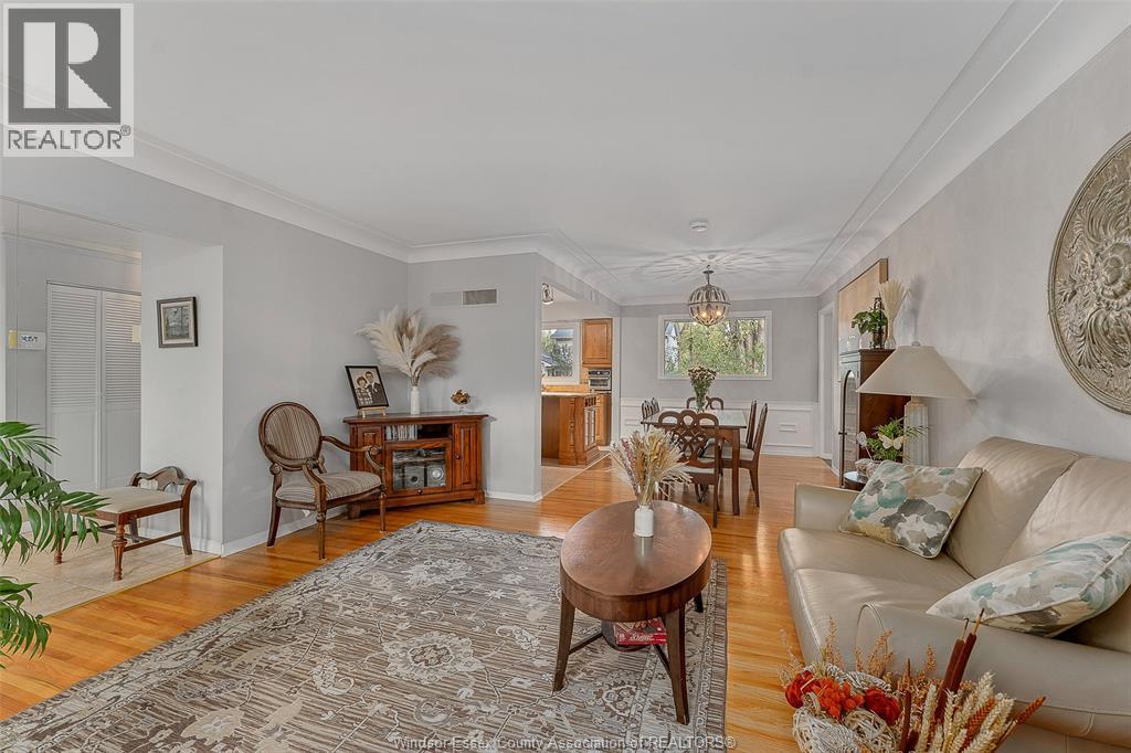3348 Randolph, Windsor, Ontario  N9E 3E7 - Photo 8 - 25028512
