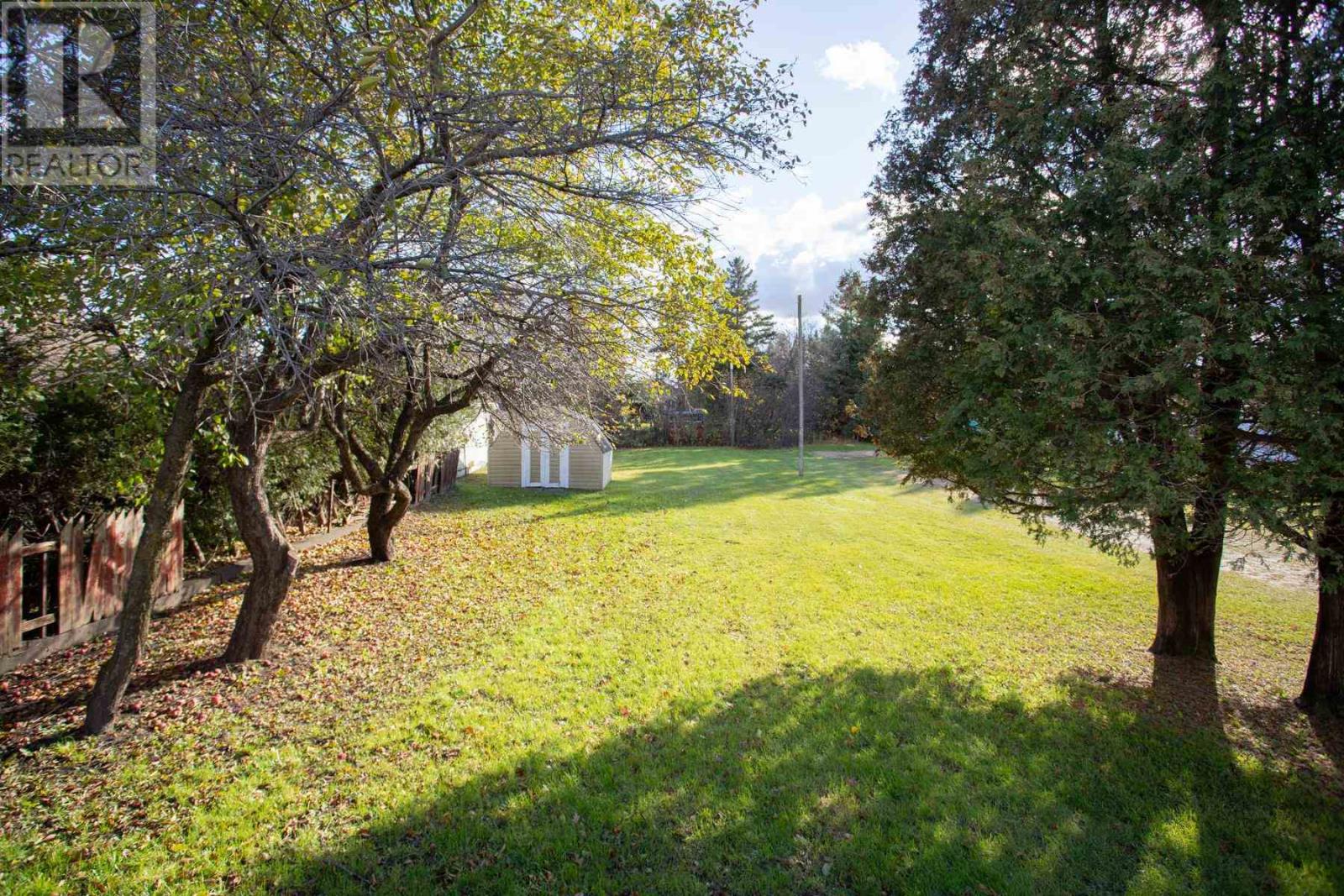 617 Douglas St, Sault Ste. Marie, Ontario  P6C 1V5 - Photo 39 - SM253179