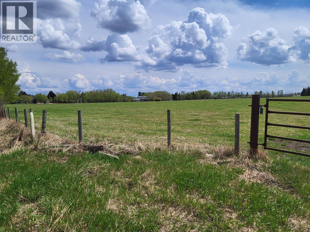 39064 C & E Trail, Red Deer, Alberta  T4N 5E1 - Photo 4 - A2268767